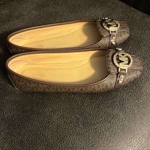 Michael Kors Fulton Studded Logo Moccasins size 8.5 EUC!